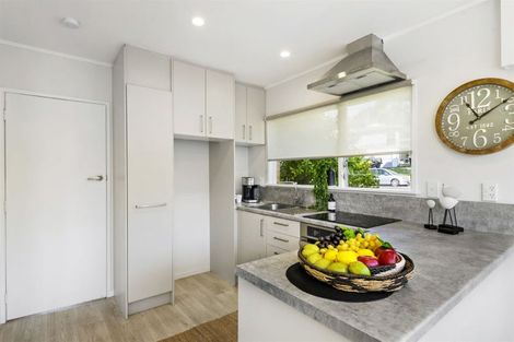Photo of property in 1/12 Keldale Place, Forrest Hill, Auckland, 0620