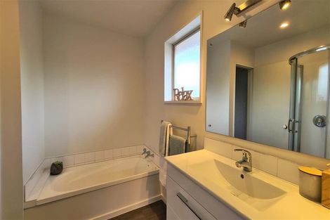 Photo of property in 3/52 Middlepark Road, Sockburn, Christchurch, 8042