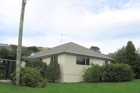 Photo of property in 16 Cecil Road, Tawa, Wellington, 5028