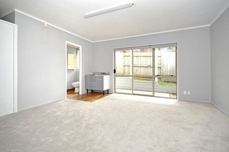 Photo of property in 1 Mackwell Road, Fairview Heights, Auckland, 0632