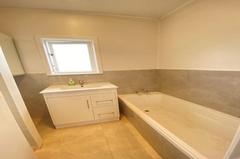 Photo of property in 17 Elizabeth Avenue, Papatoetoe, Auckland, 2025