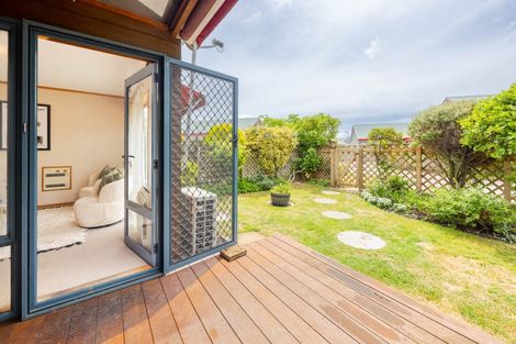 Photo of property in 2/411 Eastbourne Street East, Hastings, 4122