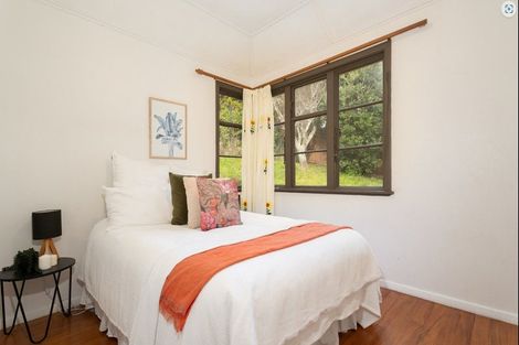 Photo of property in 29 Sidlaw Street, Strathmore Park, Wellington, 6022