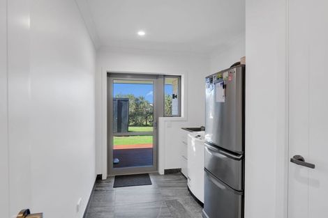 Photo of property in 3 Carex Grove, Foxton Beach, Foxton, 4815