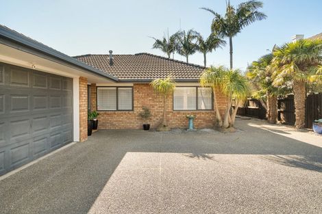 Photo of property in 32 Aranui Drive, Papamoa Beach, Papamoa, 3118