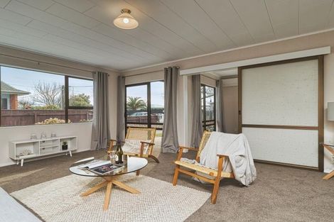 Photo of property in 12 Avenue Road, Greenmeadows, Napier, 4112