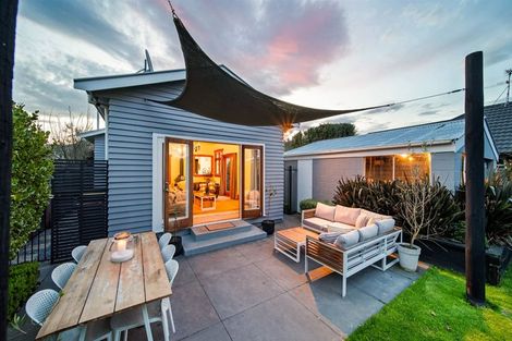 Photo of property in 32 Windermere Road, Papanui, Christchurch, 8053