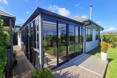 Photo of property in 114 Ackworth Road, Lepperton, New Plymouth, 4373