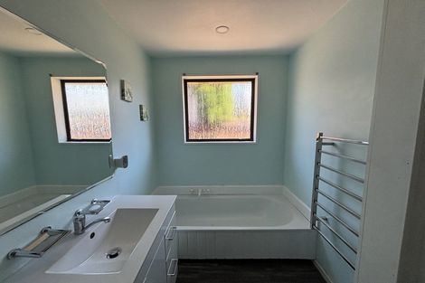 Photo of property in 1/6 Calverton Place, Halswell, Christchurch, 8025