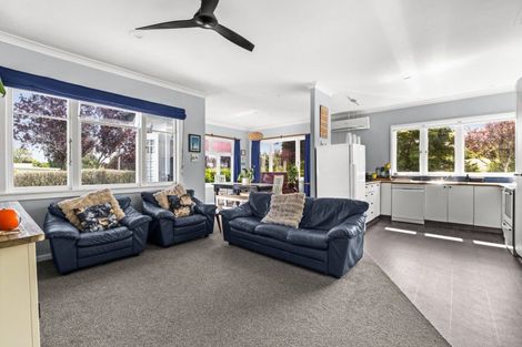 Photo of property in 10 Plassey Street, Havelock North, 4130
