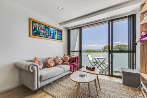 Photo of property in 17 Blake Lane, Dairy Flat, Albany, 0794