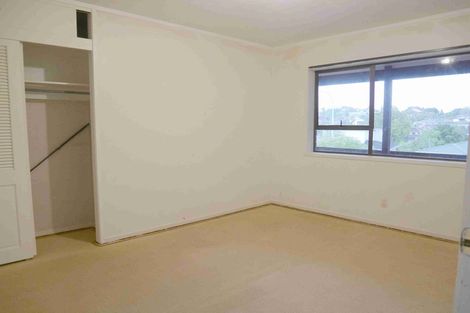 Photo of property in 35 Kirby Street, Glendene, Auckland, 0602
