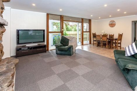 Photo of property in 10 Fishermans Bend, Whiritoa, Whangamata, 3691