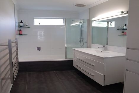 Photo of property in 57 Dunedin Street, Redwood, Christchurch, 8051