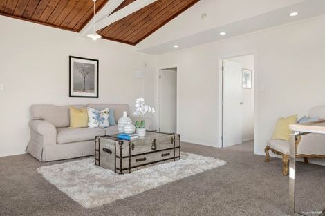 Photo of property in 38 Schnapper Rock Road, Schnapper Rock, Auckland, 0632