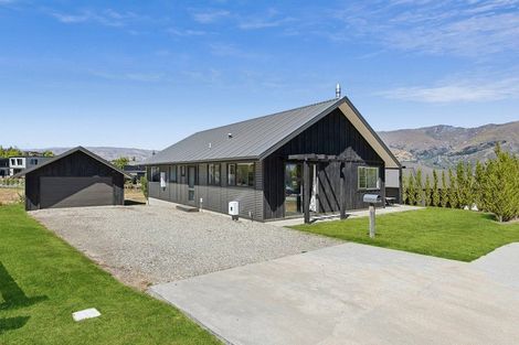 Photo of property in 52 Minaret Ridge, Wanaka, 9305