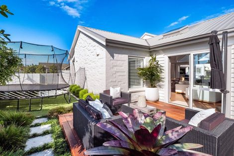 Photo of property in 10 Oceania Sands Way, Papamoa Beach, Papamoa, 3118