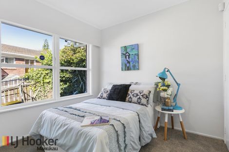 Photo of property in 1/5 Keldale Place, Forrest Hill, Auckland, 0620