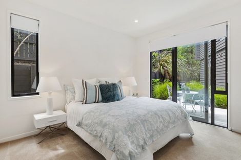 Photo of property in 4c Beach Road, Castor Bay, Auckland, 0620