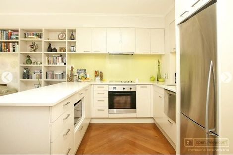 Photo of property in Sanctum Apartment, 10 Ebor Street, Te Aro, Wellington, 6011