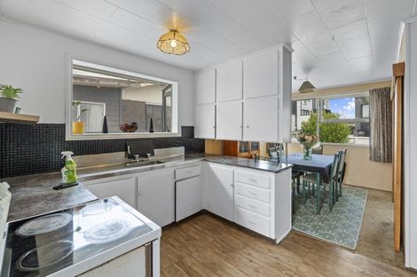 Photo of property in 3 Convair Crescent, Mangere, Auckland, 2022