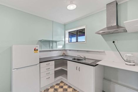 Photo of property in 204 Don Buck Road, Massey, Auckland, 0614