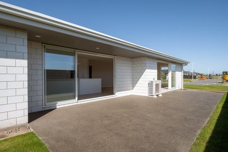 Photo of property in 14 Whitehall Drive, Springlands, Blenheim, 7201