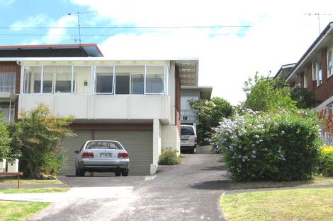 Photo of property in 3/4 Rangitoto Terrace, Milford, Auckland, 0620