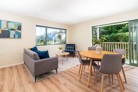 Photo of property in 2 Huntingdon Street, Northland, Wellington, 6012