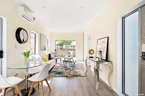 Photo of property in 49b Senator Drive, Manurewa, Auckland, 2105