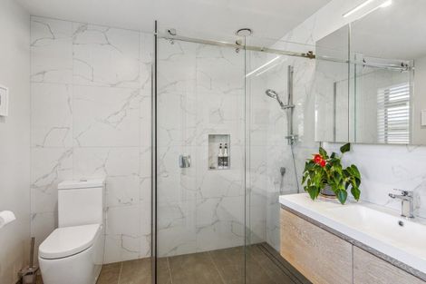 Photo of property in 15 Karekare Road, Raumati South, Paraparaumu, 5032