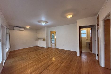 Photo of property in 12d Dawn Place, Te Atatu South, Auckland, 0610