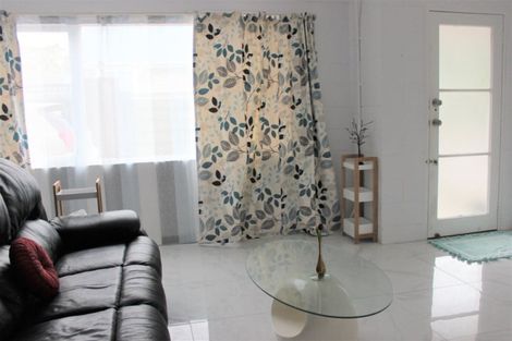 Photo of property in 1/97a Nile Road, Milford, Auckland, 0620