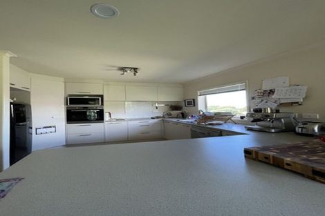 Photo of property in 32 Waldorf Crescent, Orewa, 0931