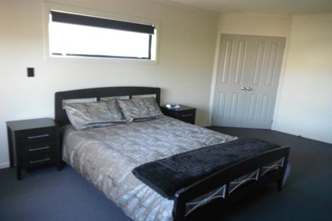 Photo of property in 2 Kawaroa Close, New Plymouth, 4310