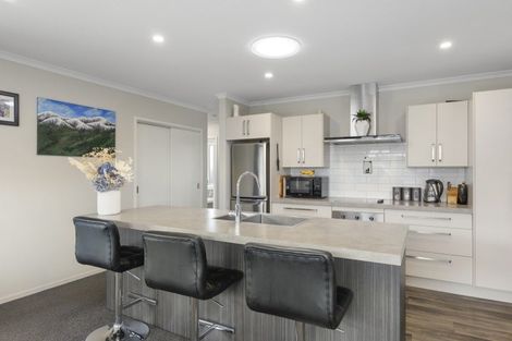 Photo of property in 30 Shillingford Boulevard, Rolleston, 7615