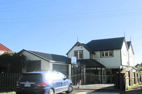 Photo of property in 390 Muritai Road, Eastbourne, Lower Hutt, 5013