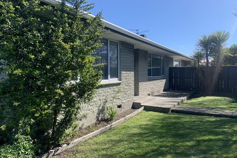 Photo of property in 1/105 Memorial Avenue, Burnside, Christchurch, 8053
