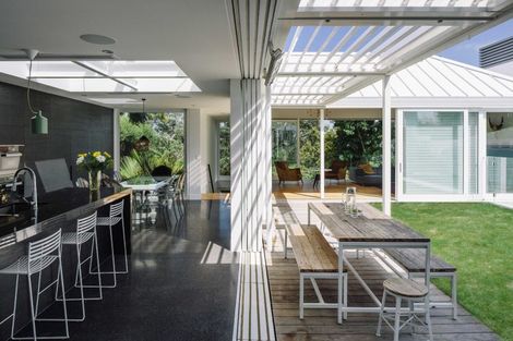 Photo of property in 58 Sunny Brae Crescent, Westmere, Auckland, 1022