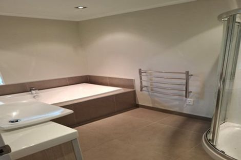 Photo of property in 5 Ross Grove, Paraparaumu, 5032