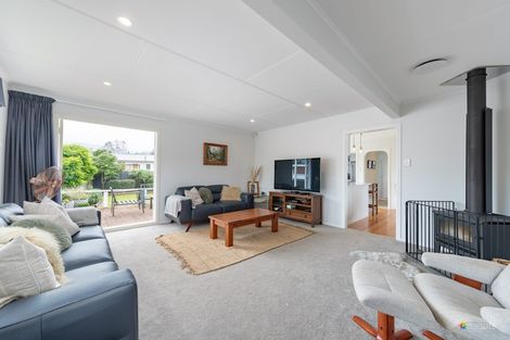 Photo of property in 6 Burns Grove, Trentham, Upper Hutt, 5018