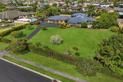 Photo of property in 18 Burgundy Park Avenue, Henderson, Auckland, 0612
