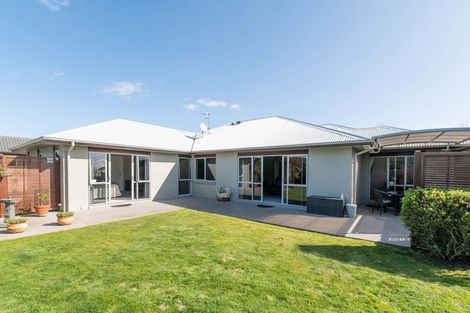 Photo of property in 16 Holden Avenue, Holdens Bay, Rotorua, 3010