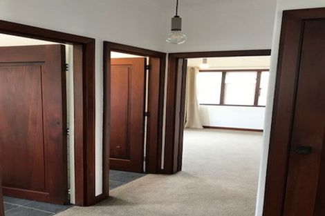 Photo of property in 6 Wayside, Miramar, Wellington, 6022