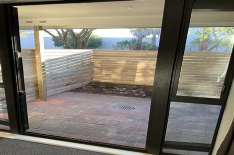 Photo of property in 27a/30 Westward Ho, Glen Eden, Auckland, 0602