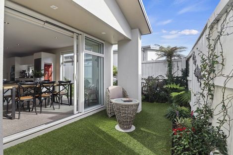 Photo of property in 16 Saint Pauls Drive, Brookfield, Tauranga, 3110