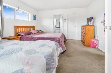 Photo of property in 2 Etna Way, Dinsdale, Hamilton, 3204