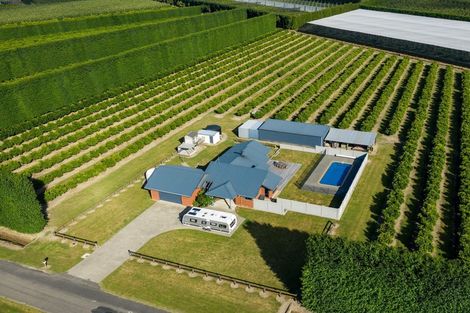 Photo of property in 18 Jackson Road, Waerengaahika, Gisborne, 4071