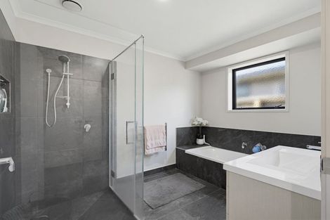 Photo of property in 14 Urumaraki Avenue, Helensville, 0800