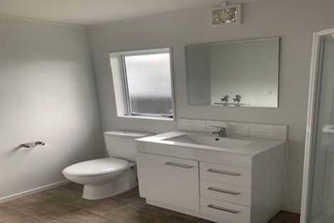 Photo of property in 36 Bowater Place, Manurewa, Auckland, 2102